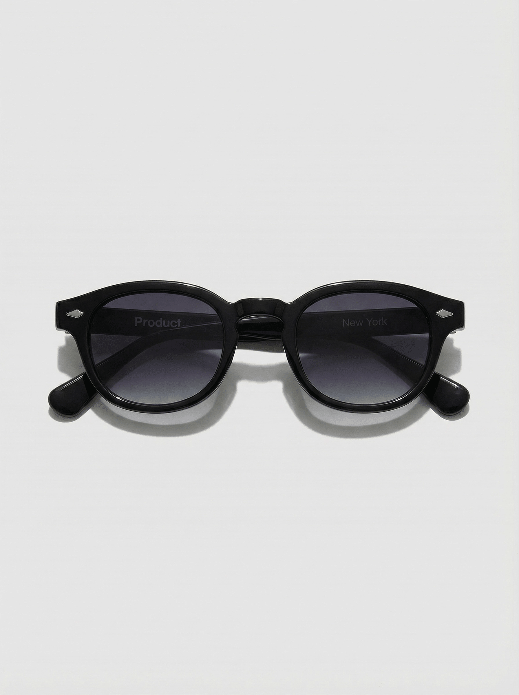 Lunettes de soleil New York monture noire verres gris foncé UV400 Product Travel