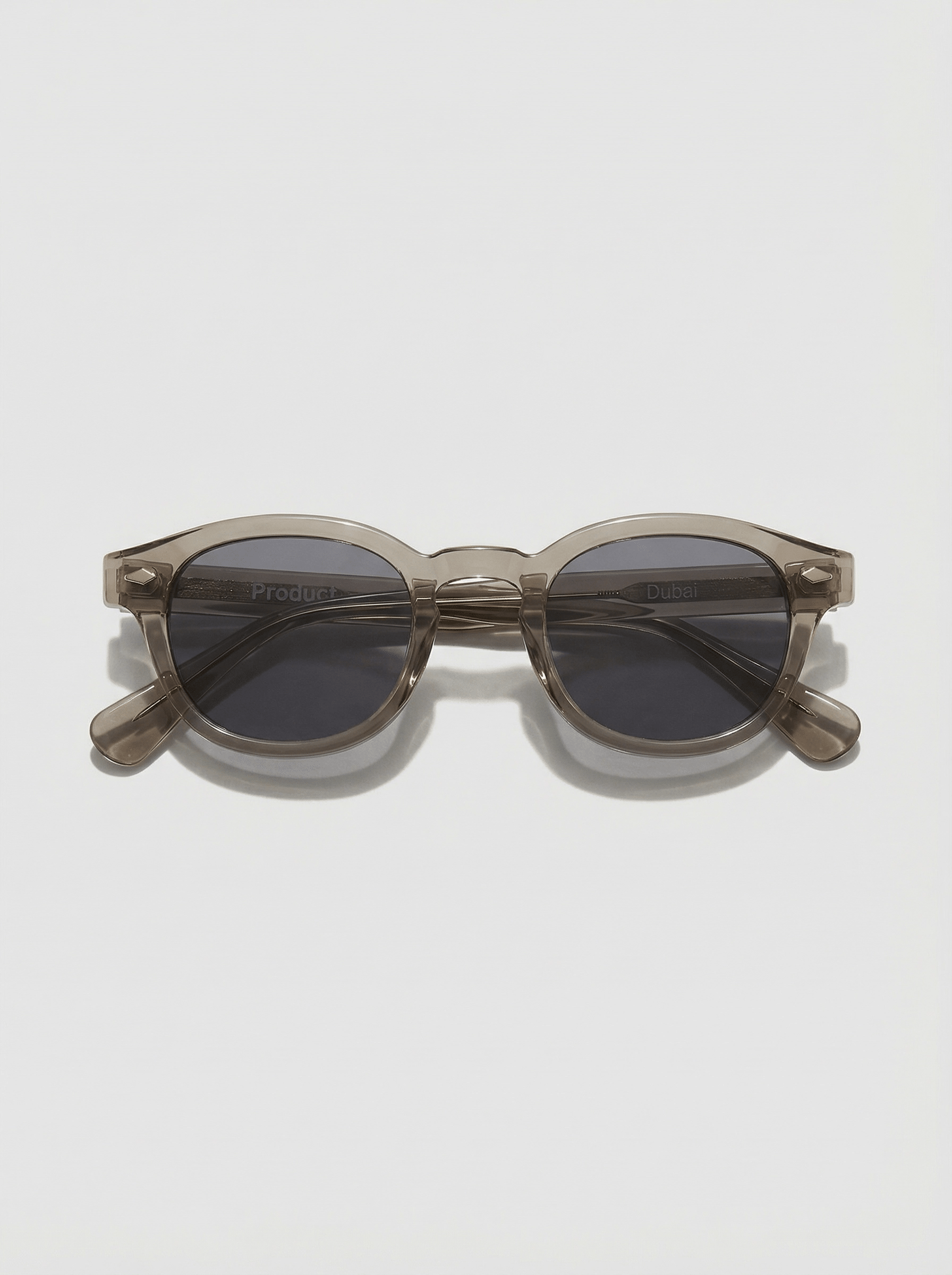 Lunettes de soleil Dubai monture transparente fumée verres gris UV400 Product Travel
